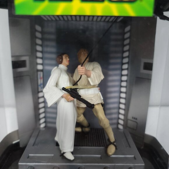 HASBRO Star Wars 25th Anniversary Luke & Princess Leia Swing To Freedom Figure - Picture 2 of 6